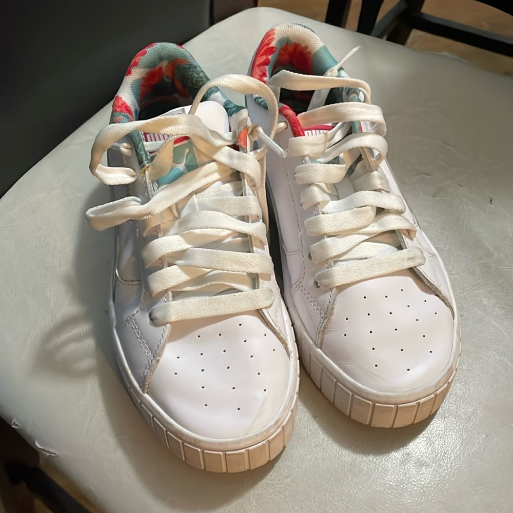 Almost new puma platform sneakers tropical